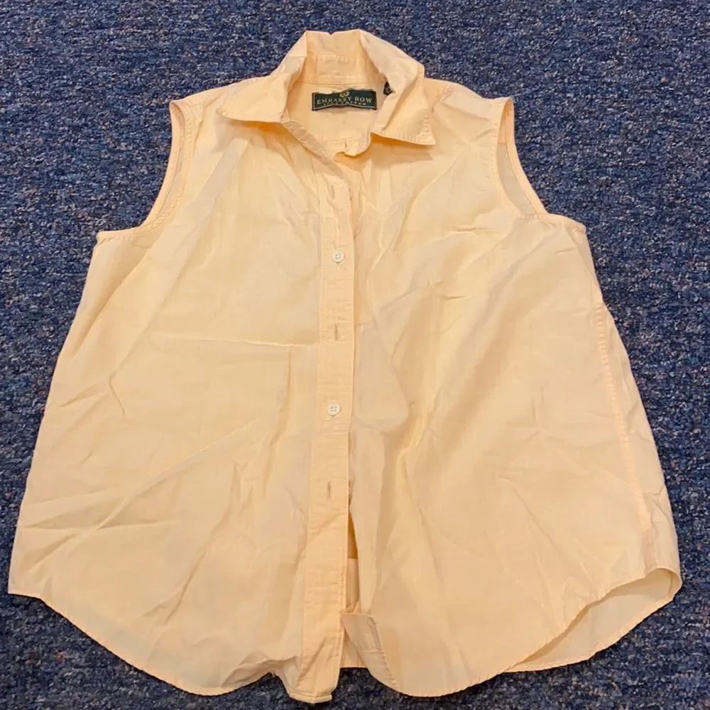 Embassy Row Orange sleeveless Button down top sz. 6